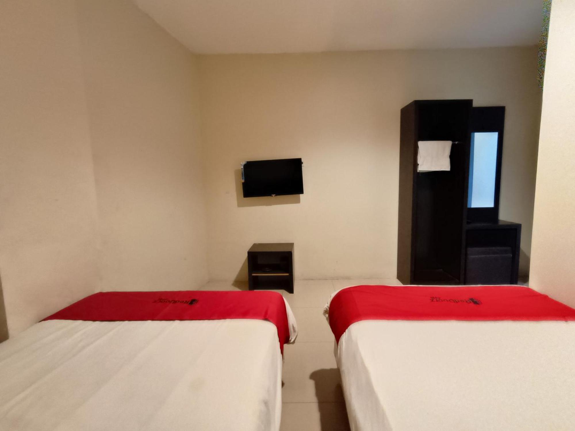 Hotel O Makassar Near Gereja Advent Tikala Baru Formerly Rid'S Hotel Манадо Екстериор снимка