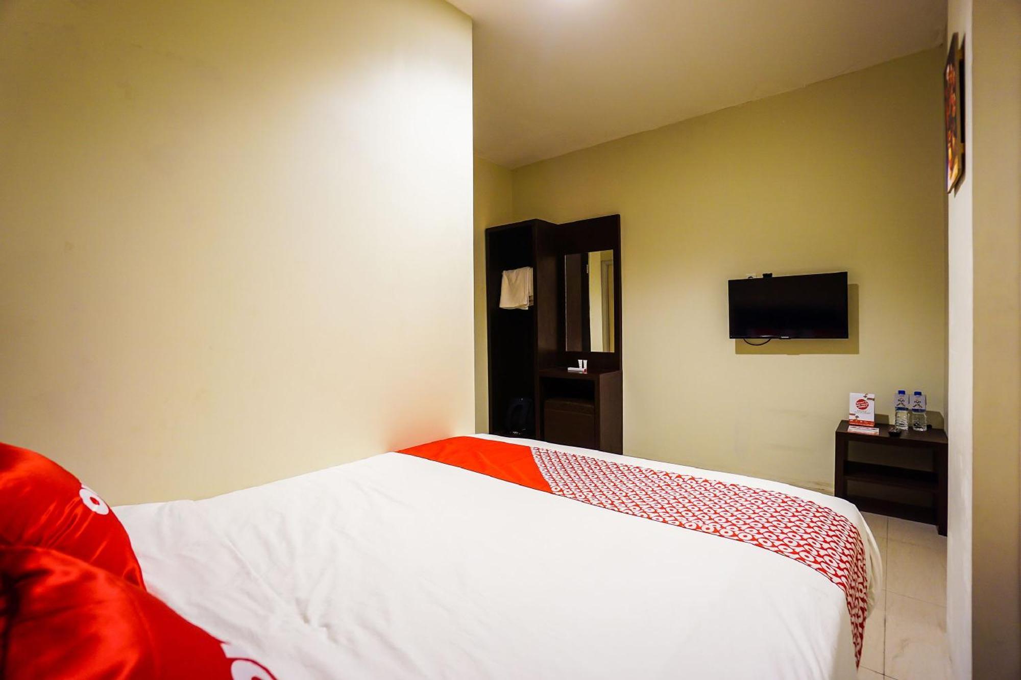 Hotel O Makassar Near Gereja Advent Tikala Baru Formerly Rid'S Hotel Манадо Екстериор снимка